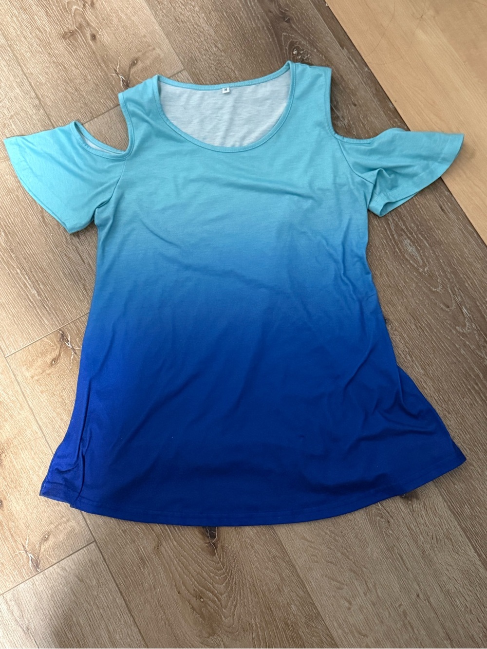 Women’s Cold-Shoulder Ombre Top - Blue